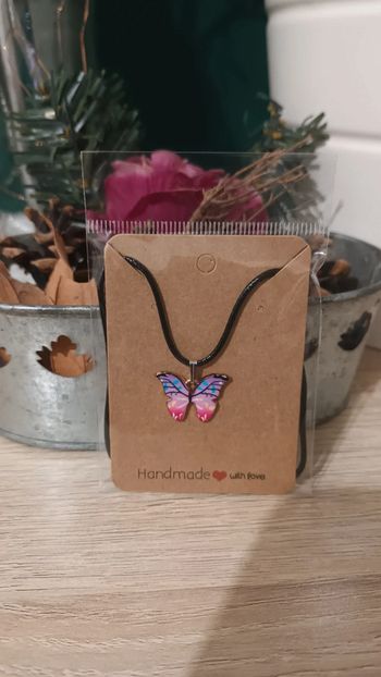 Collier papillon