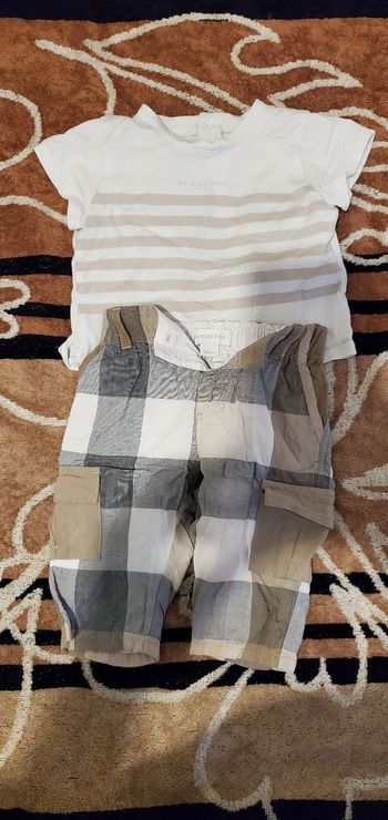 Ensemble T shirt et pantalon Burberry