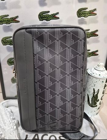 Sacoche Lacoste