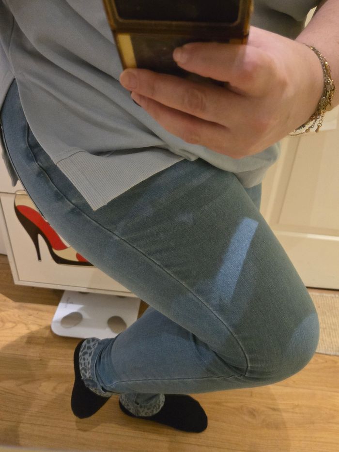 Jean droit bleu délavé à revers léopard T.44/46 Gémo - photo numéro 9