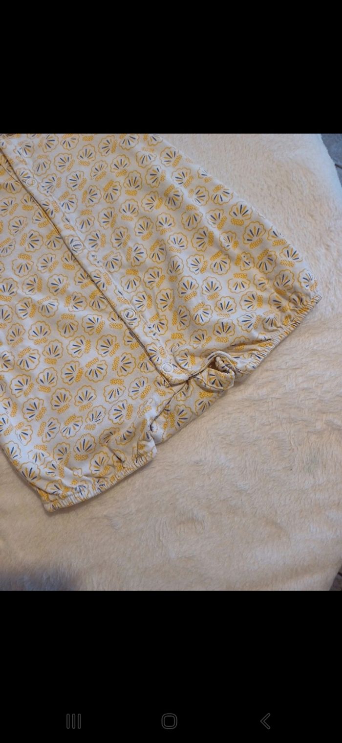 Combinaison d été bébé taille 6 mois - photo numéro 3