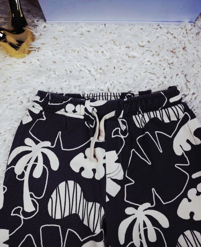 Short imprimé tropical gris et blanc Garçon taille 8 ans marque Vertbaudet 🎸 - photo numéro 5