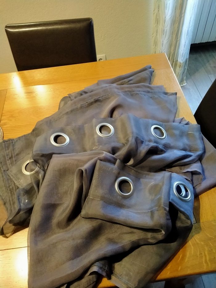 3 rideaux - photo numéro 2