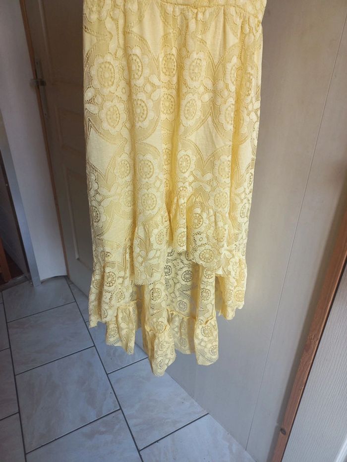robe jaune - photo numéro 3