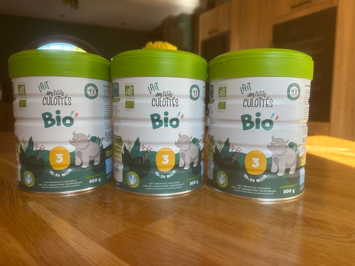 3 boîtes de lait Les Petits Culottés