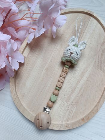 Attache tétine lapin crochet
