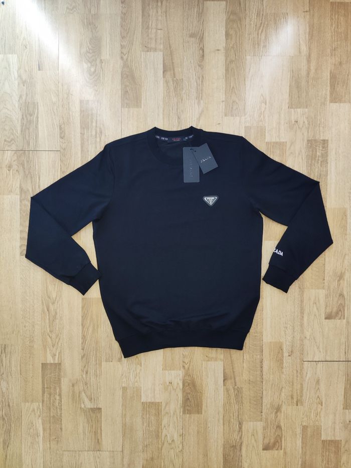 Sweat-shirt Prada neuf noir taille L