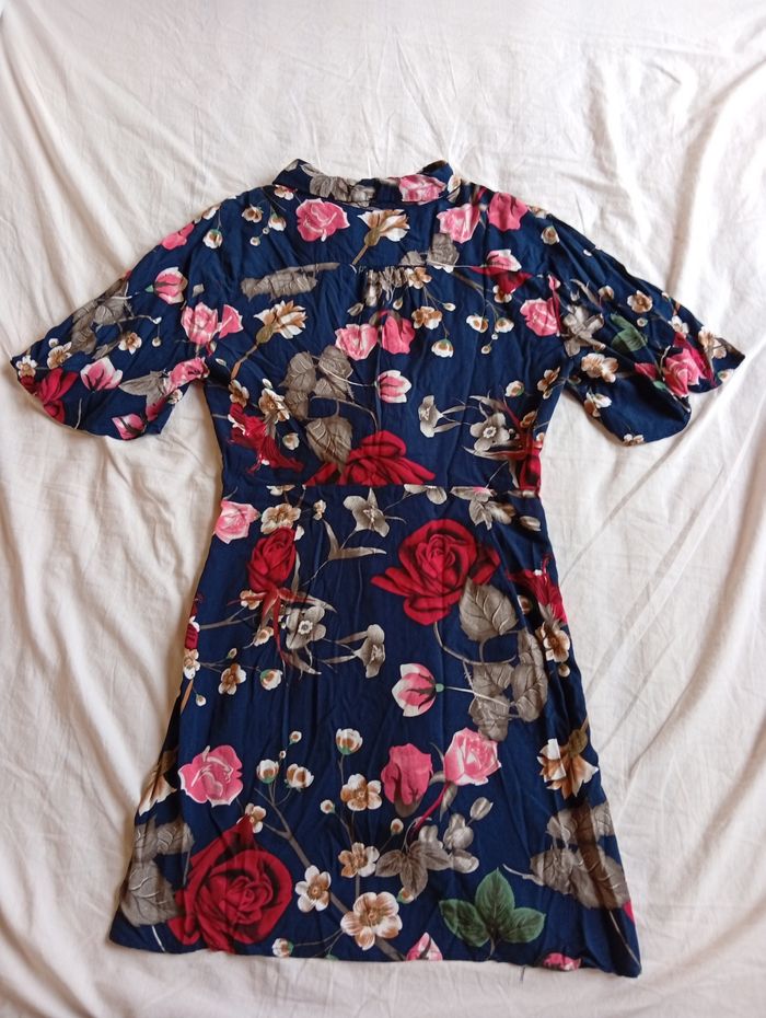 Robe queen's taille M/L - photo numéro 4