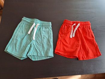 Lot 2 shorts 4A 