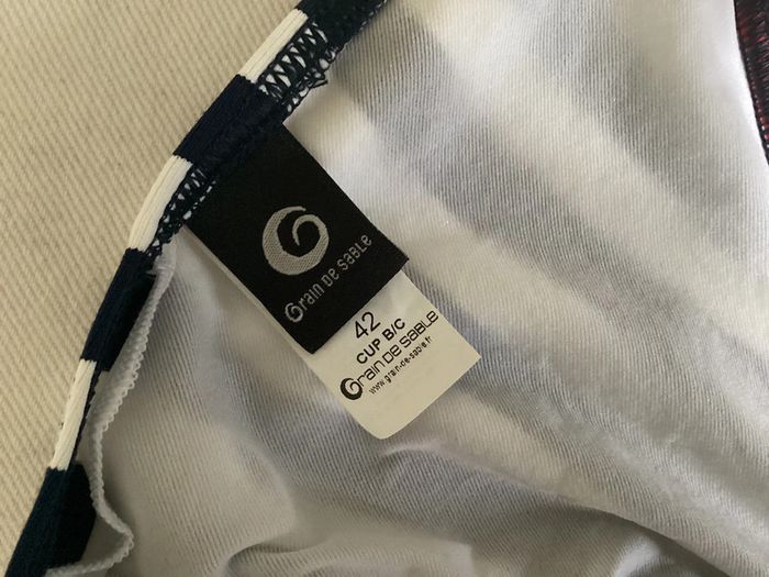 Ravissant maillot de bain 2 pièces esprit marinière T 42 - photo numéro 2
