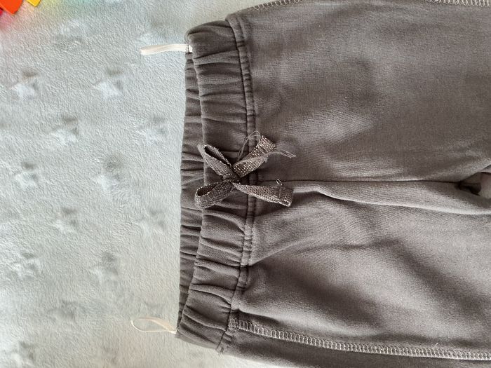 pantalon gris taille élastique 6 mois C&A - photo numéro 7