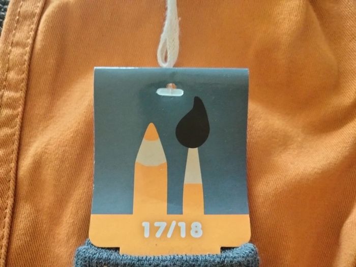Pantalon neuf moutarde en 6 mois avec paire de chaussettes - photo numéro 2