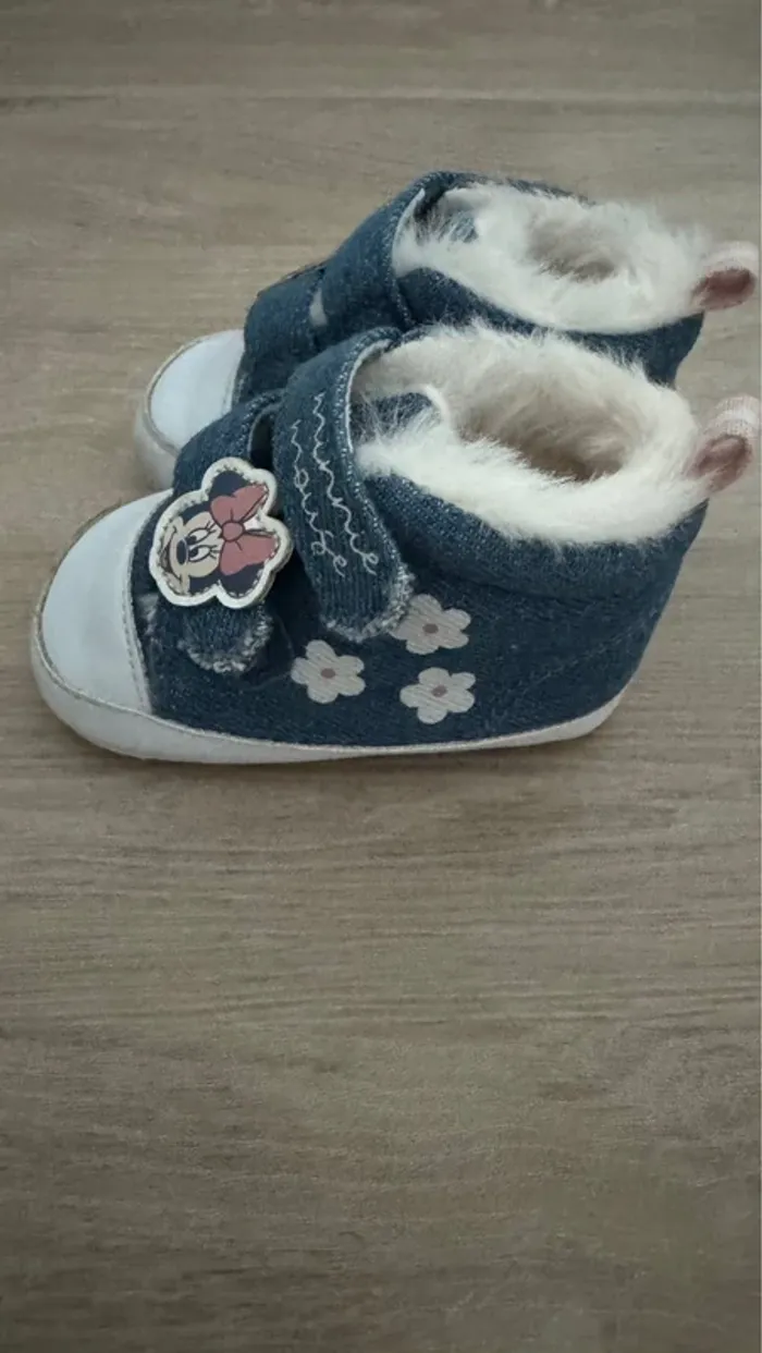 Chaussures bébé 3/6 mois - photo numéro 2