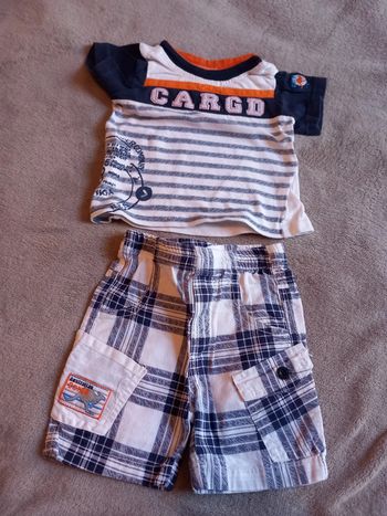 Ensemble T-Shirt et Short Taille 6 mois