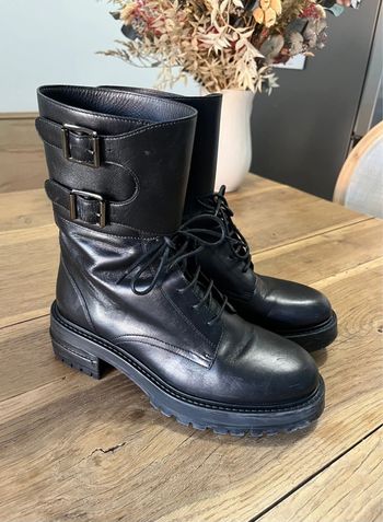 Boots Dior D-Trap en cuir noires