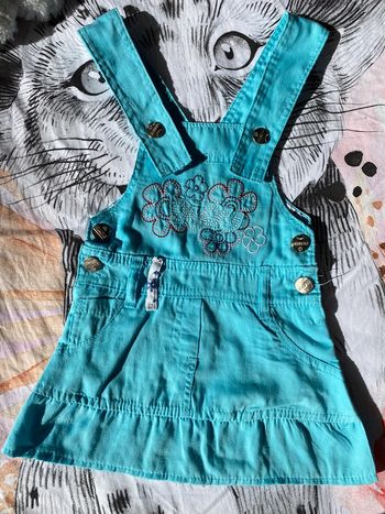 Robe, taille 0-6 mois, sans marque.
