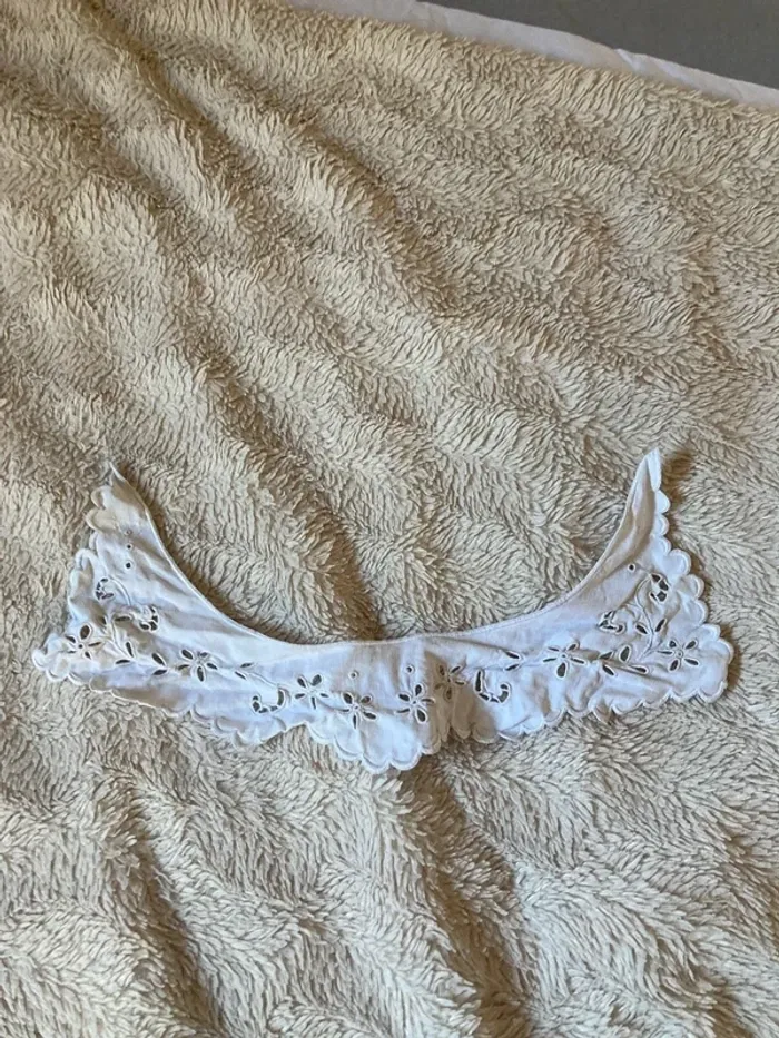Col ancien broderie anglaise vintage