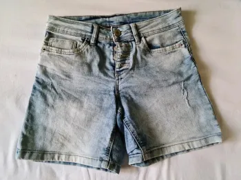 Short jeans