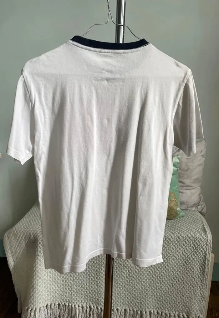 Très jolie t-shirt Tommy Hilfiger 12 ans. - photo numéro 2