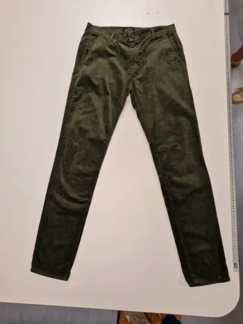 Pantalon en velours kaki T40