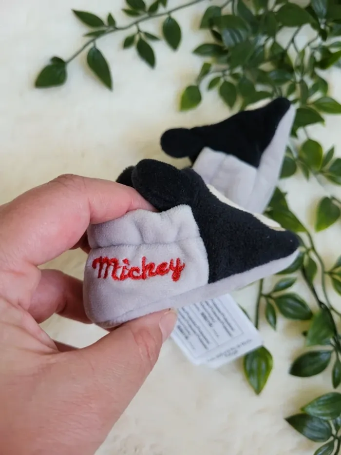 🌼 Chausson Mickey 0/3mois, Disney 🌼 - photo numéro 3