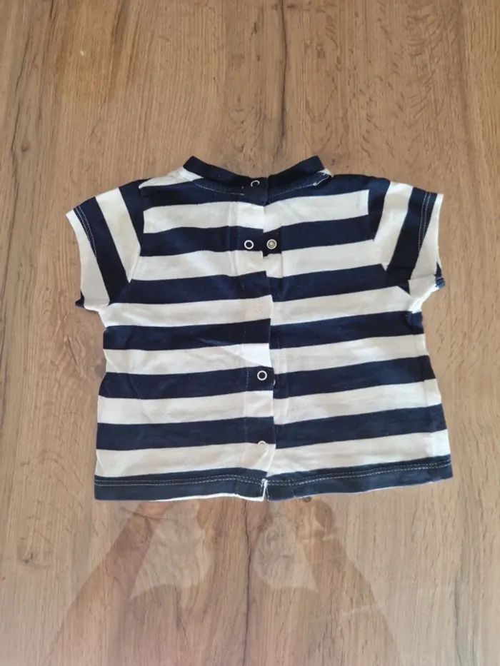 Lot - 5 tee shirt + 1 pull manches courtes - 6 mois - photo numéro 3