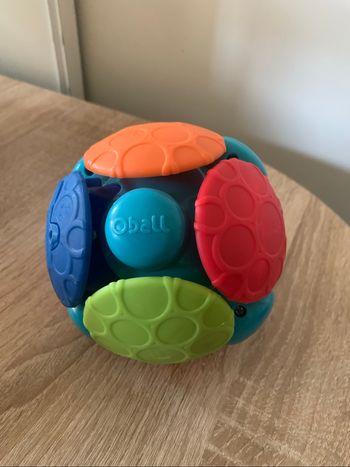 Balle d’activité bébé oball