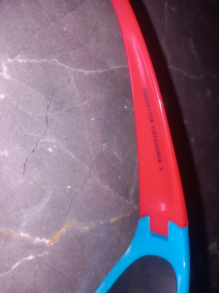 Lunette de soleil - photo numéro 4