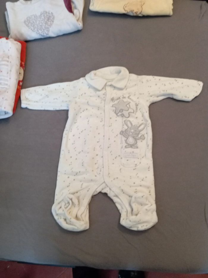 Lot de 5 pyjamas taille 1 mois - photo numéro 4