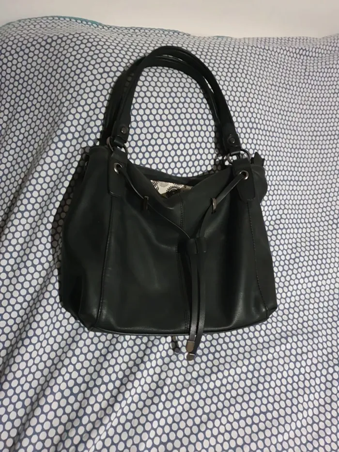 Sac à main Éléganci en parfait état
