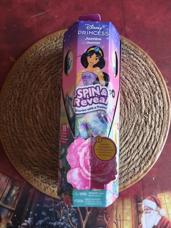 Jasmine Spin & Reveal 