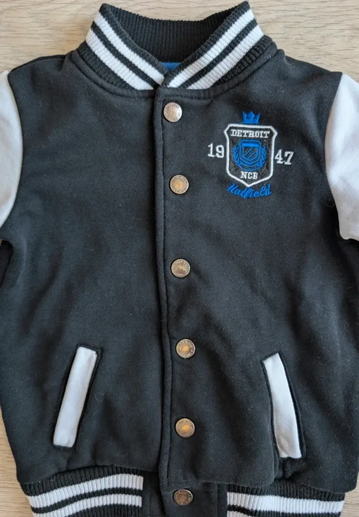 Veste / Gilet enfant taille 3 ans - photo numéro 2