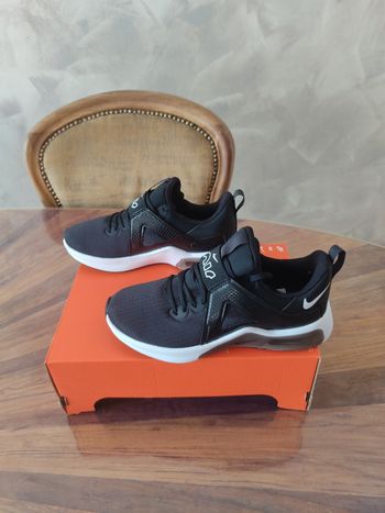 Baskets Nike air max bella TR 5 T 36