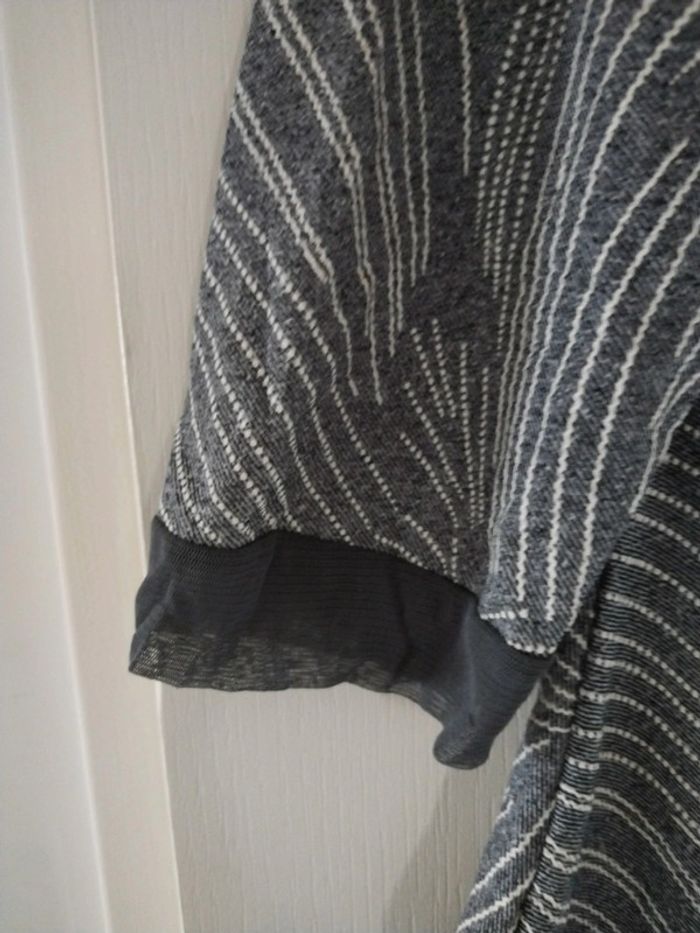 Tunique manches 3/4 neuve juste lavée taille 4 - photo numéro 3