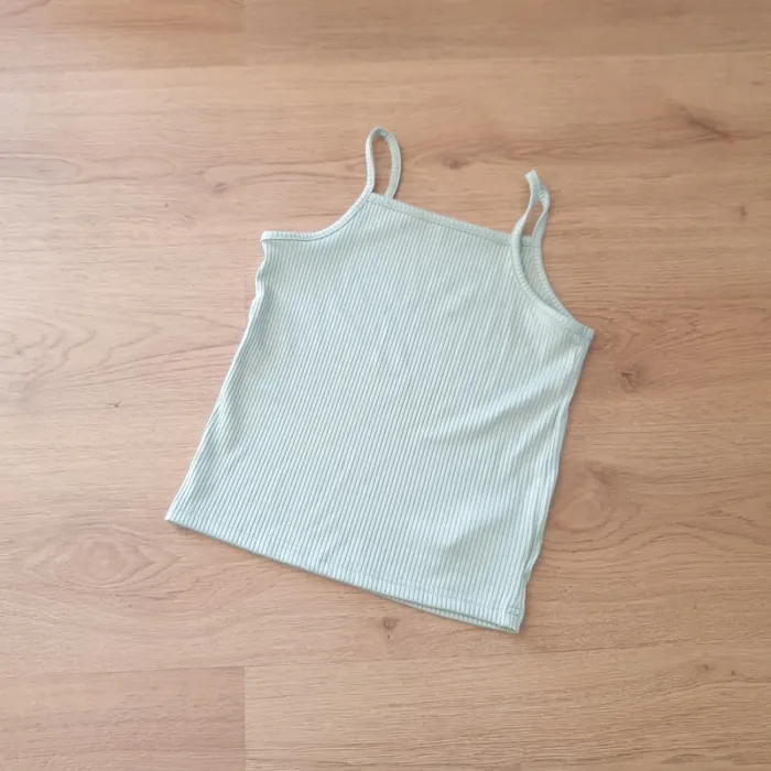 🩷 Tee-shirt a bretelles débardeur 120 cm 7 ans #emyfleury_7ansfille