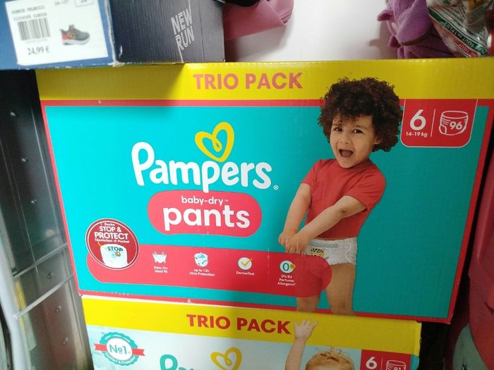 Couches Pampers pants taille 6 x 96