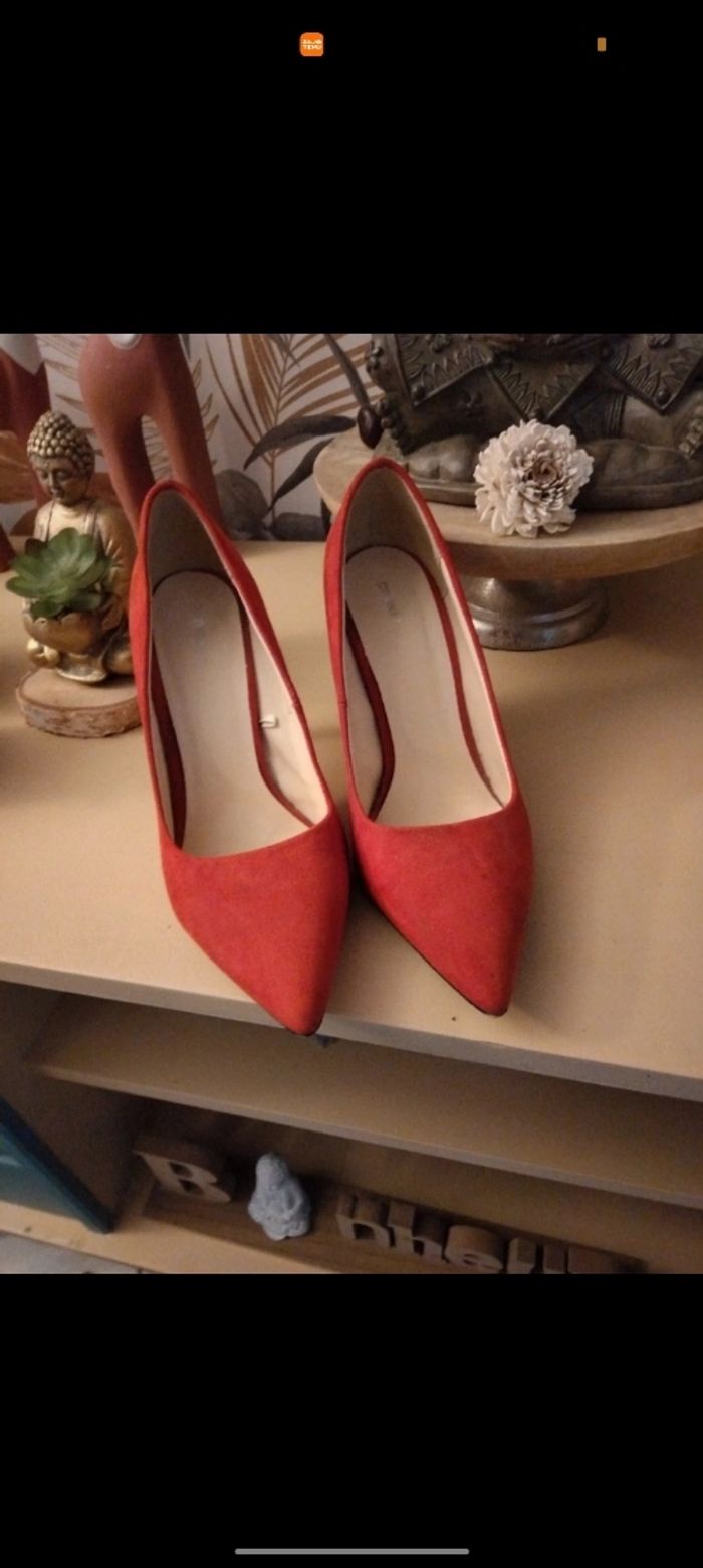 Escarpins rouges - photo numéro 2