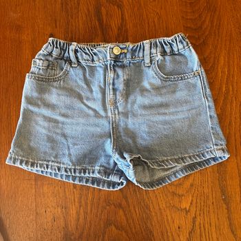 Short fille