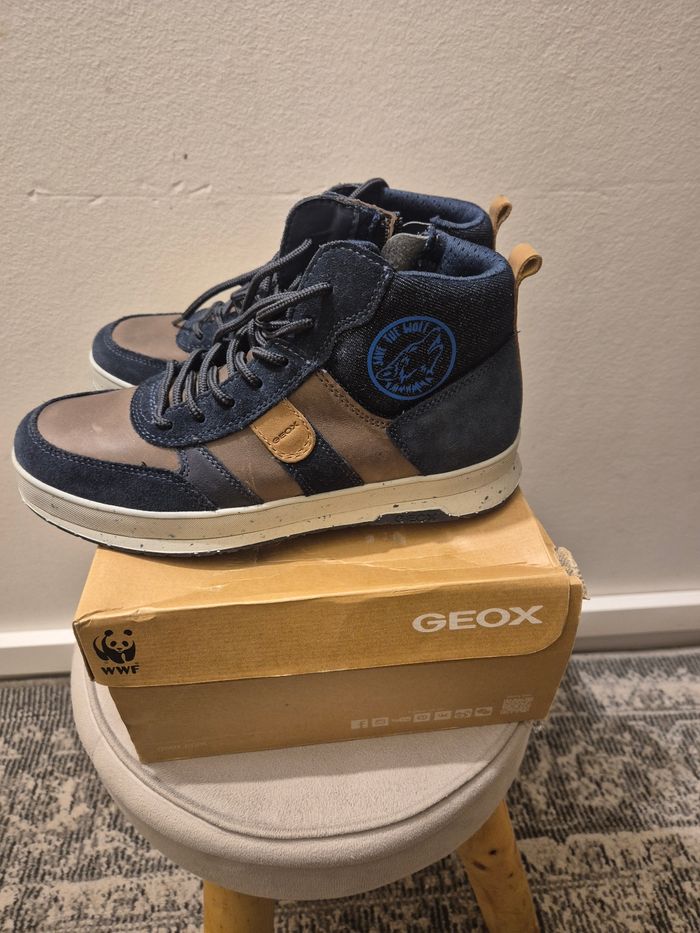 Chaussure garçon geox  neuf - photo numéro 2
