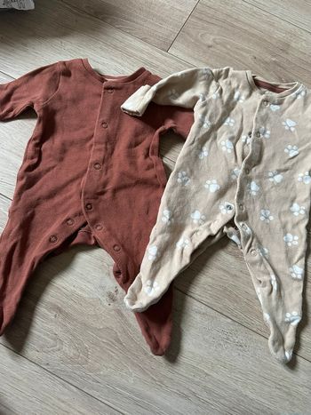 Lot 2 pyjamas primark