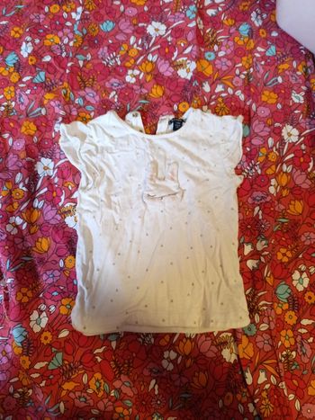 T-shirt avec lapin en relief