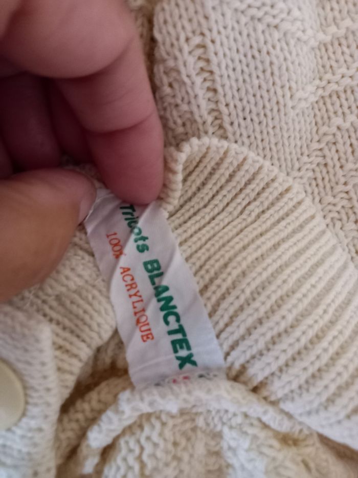 Gilet femme jaune paille marque Tricot Blanctex taille 44/46 - photo numéro 3