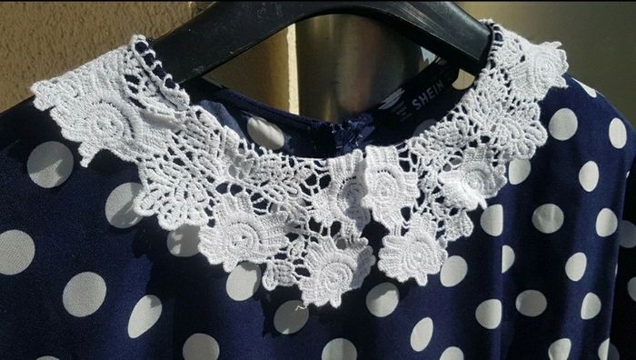 Robe à pois et dentelle vintage - photo numéro 3