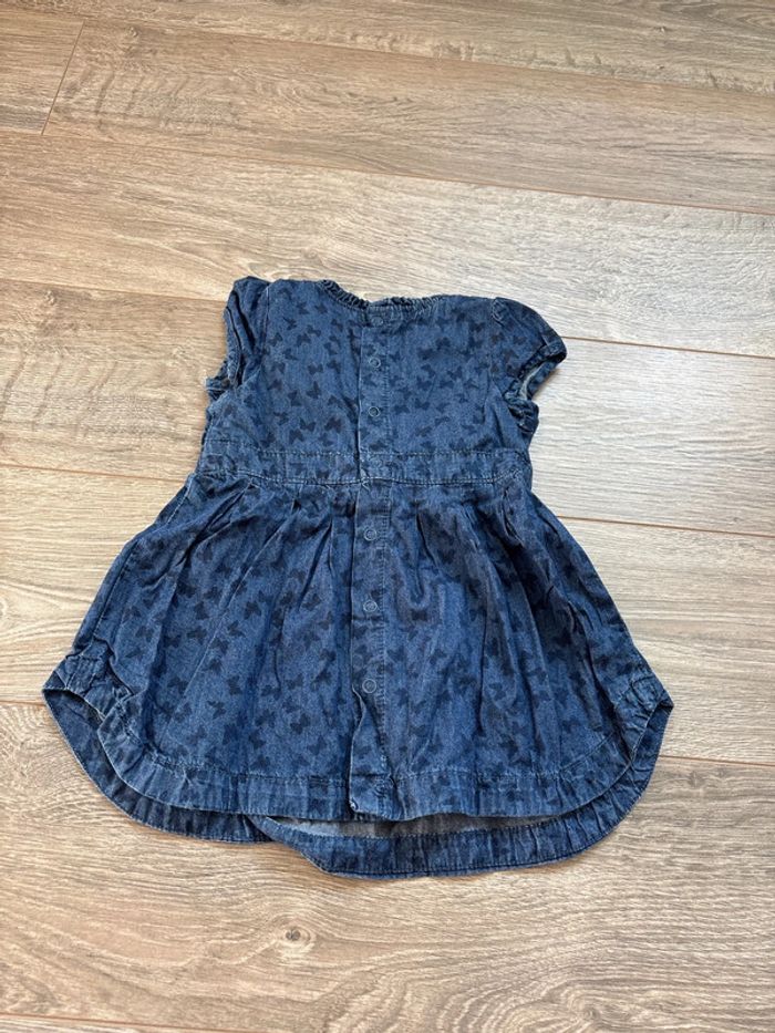 Robe bleu avec papillons en 12 mois - photo numéro 3
