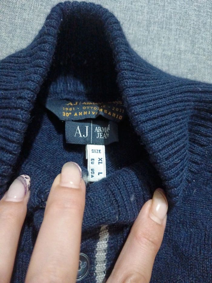 C52 pull marine Armani XL - photo numéro 3