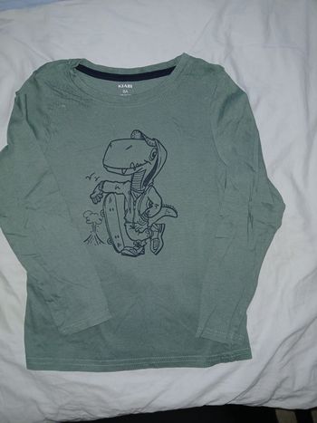Pull Dino Kiabi 8 ans