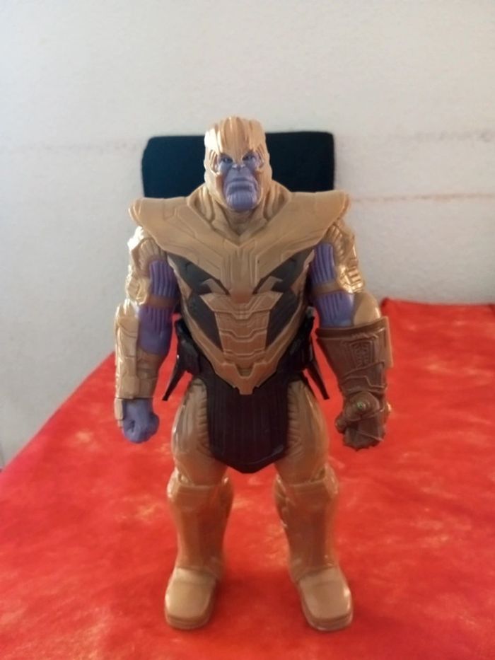 Thanos titan Marvel 2018 Hasbro
