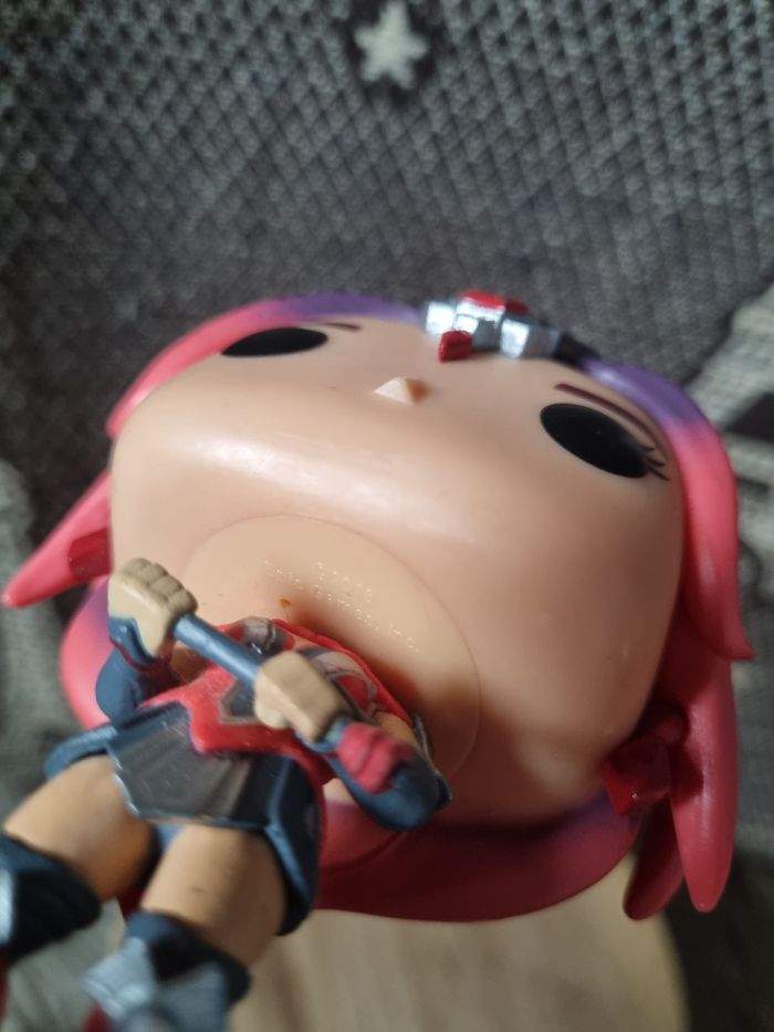 Figurine Funko Pop! 463 Valor Édition Fortnite - photo numéro 7