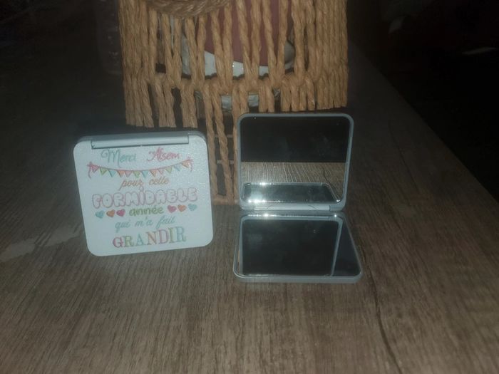 Double miroire de poche Atsem cadeaux fin d'année