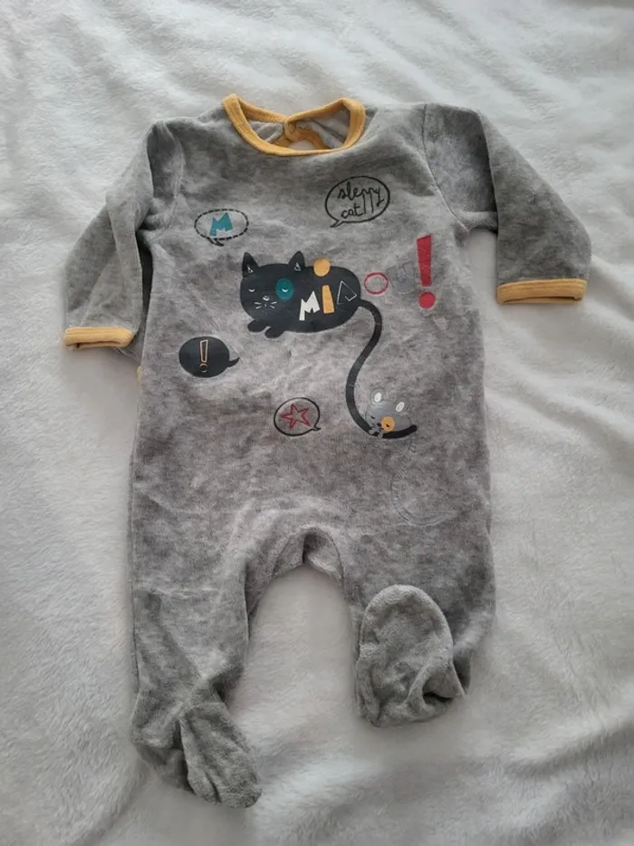 6 pyjamas velours - photo numéro 10